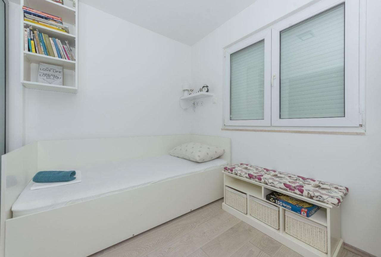 Apartment Mirjana Makarska Exterior photo